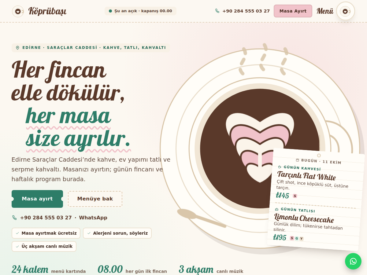 Fincan teması ana sayfası: krem zeminde Lobster başlık, üstten görünen fincanda latte art, sarkan günün kahvesi etiketi ve masa ayırtma şeridi.